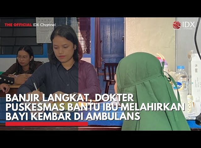 Banjir Langkat, Dokter Puskesmas Bantu Ibu Melahirkan Dua Bayi Kembar di Ambulans
