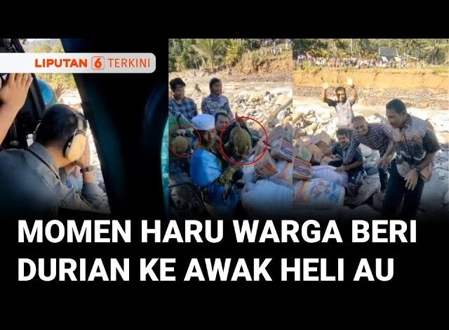 Haru! Momen Warga Beri Durian Rasa Terima Kasih kepada Awak Heli TNI AU Pembawa Bantuan